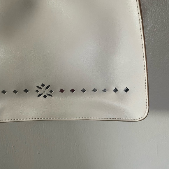 Simple Nordic Design Off White Shoulder Bag - Picture 3 of 3